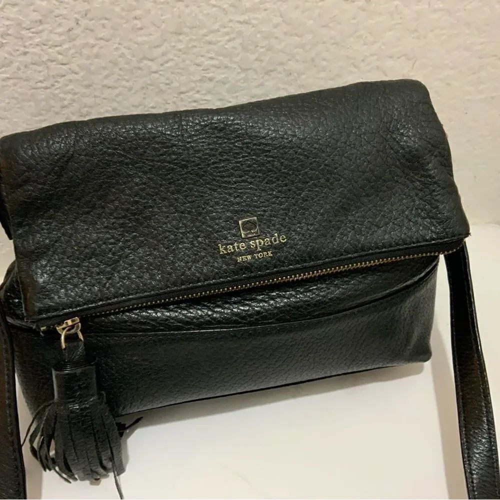 Kate Spade New York Mini Carmen Southport Avenue Leather Fold-Over Bag Black